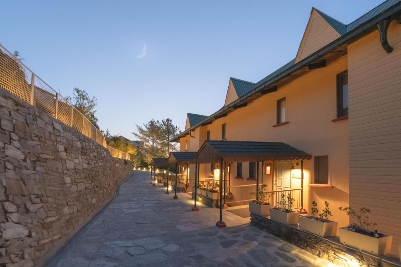 Taj Theog Resort & Spa Shimla Exterior foto